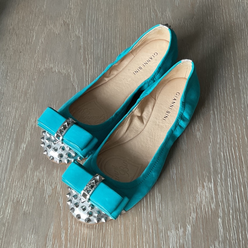 Gianni Bini Turquoise Flats with Silver Studs, size 8.5; new